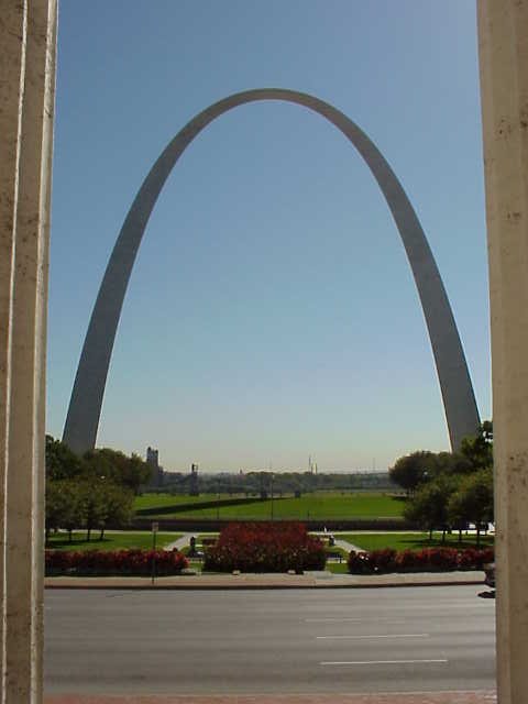JNEM Gateway Arch from The Old Courthouses 16